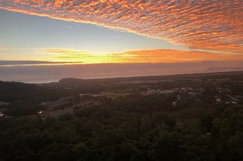 Sunrise Bungy and Breakfast